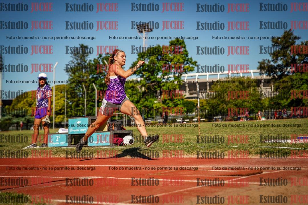 Fotos del salto triple de mujeres y varones - tablas de 8 - 11 - 13