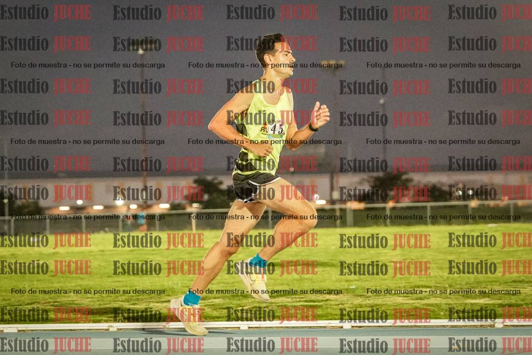 Fotos de los 3000 m llanos de varones