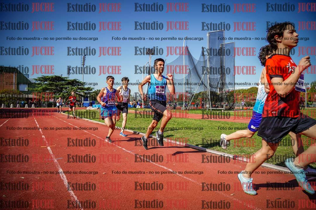 Fotos de los 600 m llanos de varones