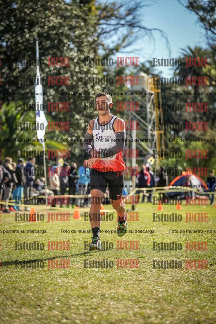 Fotos de la llegada del cross de 8000 m
