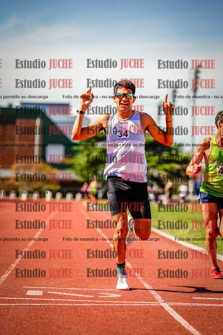 Fotos de los 5000 m llanos de mujeres y varones
