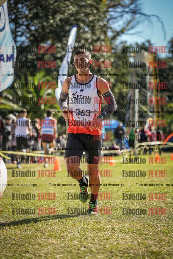 Fotos de la llegada del cross de 8000 m