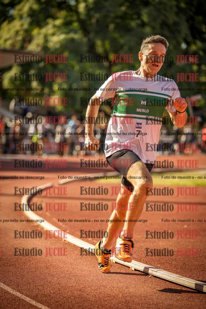 Fotos de los 800 m llanos de varones