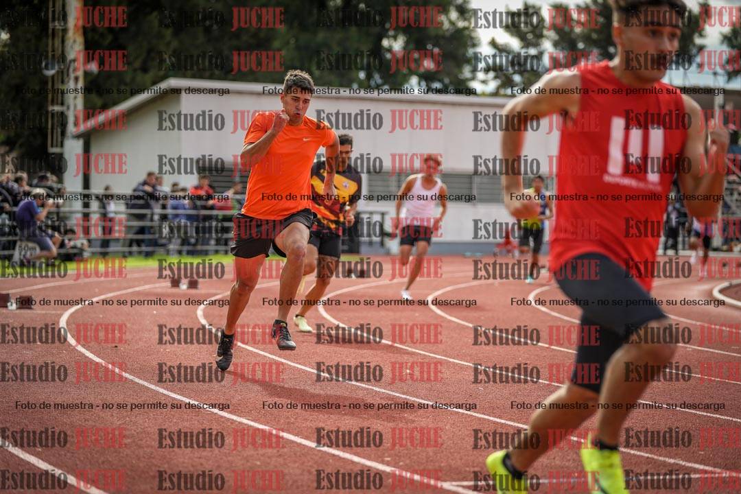 Fotos de los 400 m llanos de varones