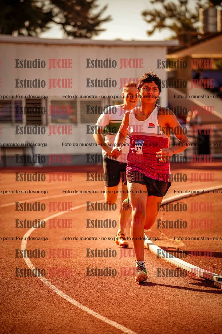 Fotos de los 800 m llanos de varones
