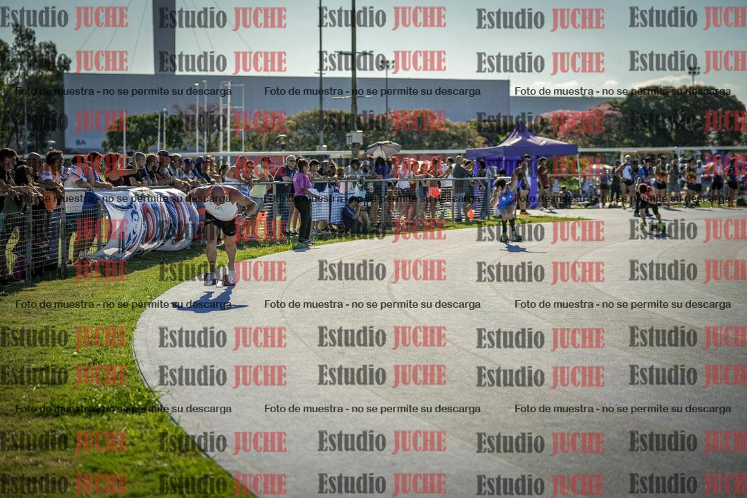 Fotos de los 400 m llanos de varones