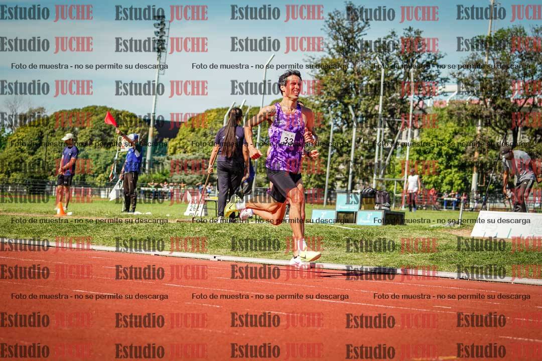Fotos de los 5000 m llanos de mujeres y varones
