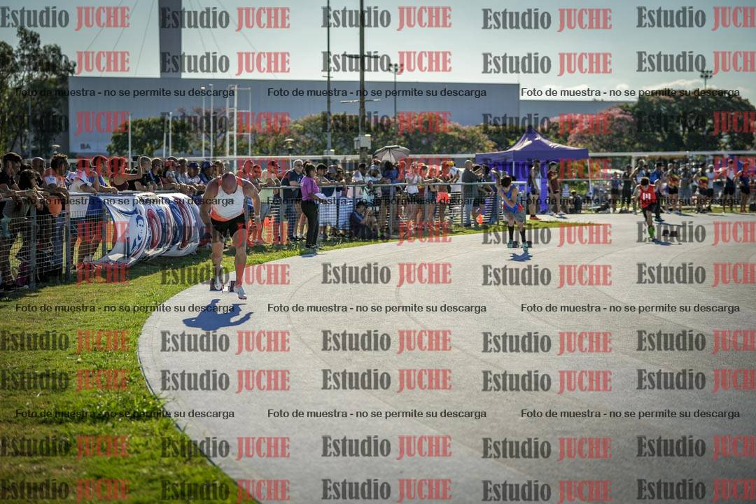 Fotos de los 400 m llanos de varones