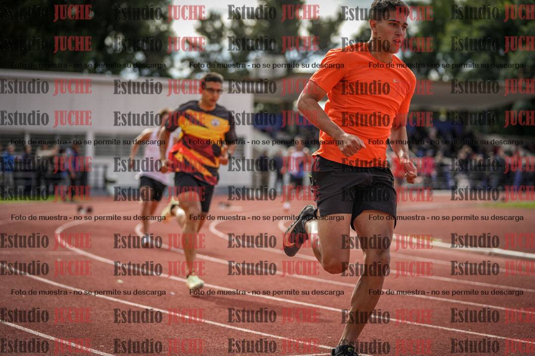 Fotos de los 400 m llanos de varones
