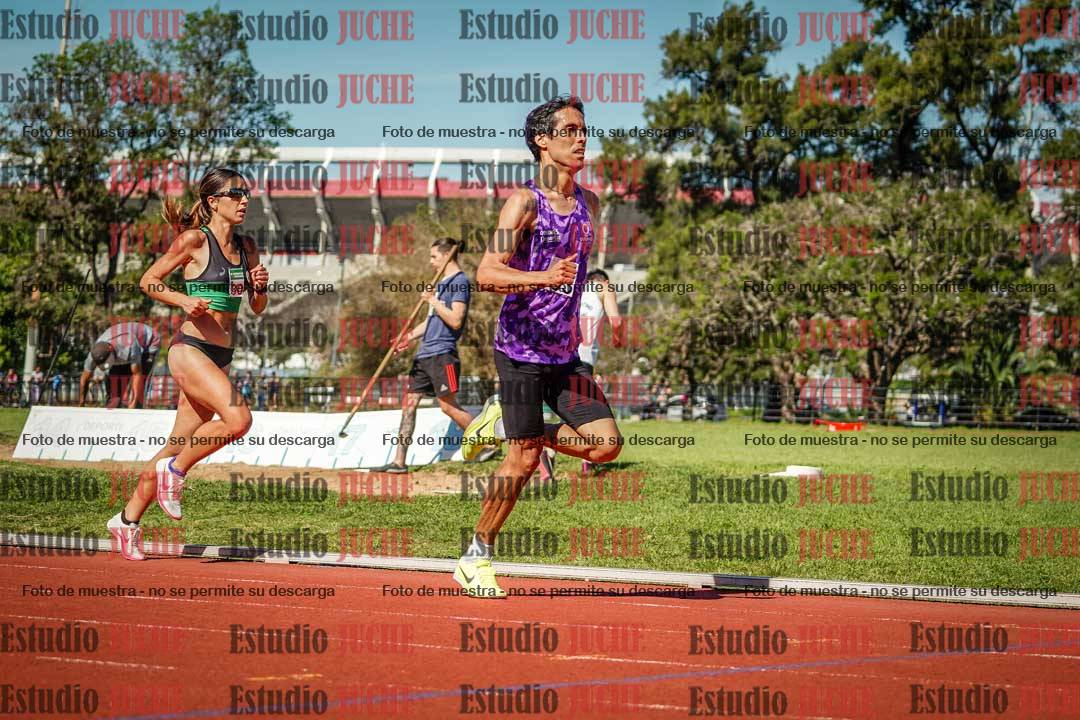 Fotos de los 5000 m llanos de mujeres y varones
