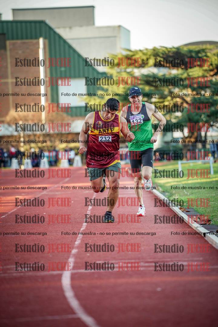 Fotos de los 3000 m llanos de varones