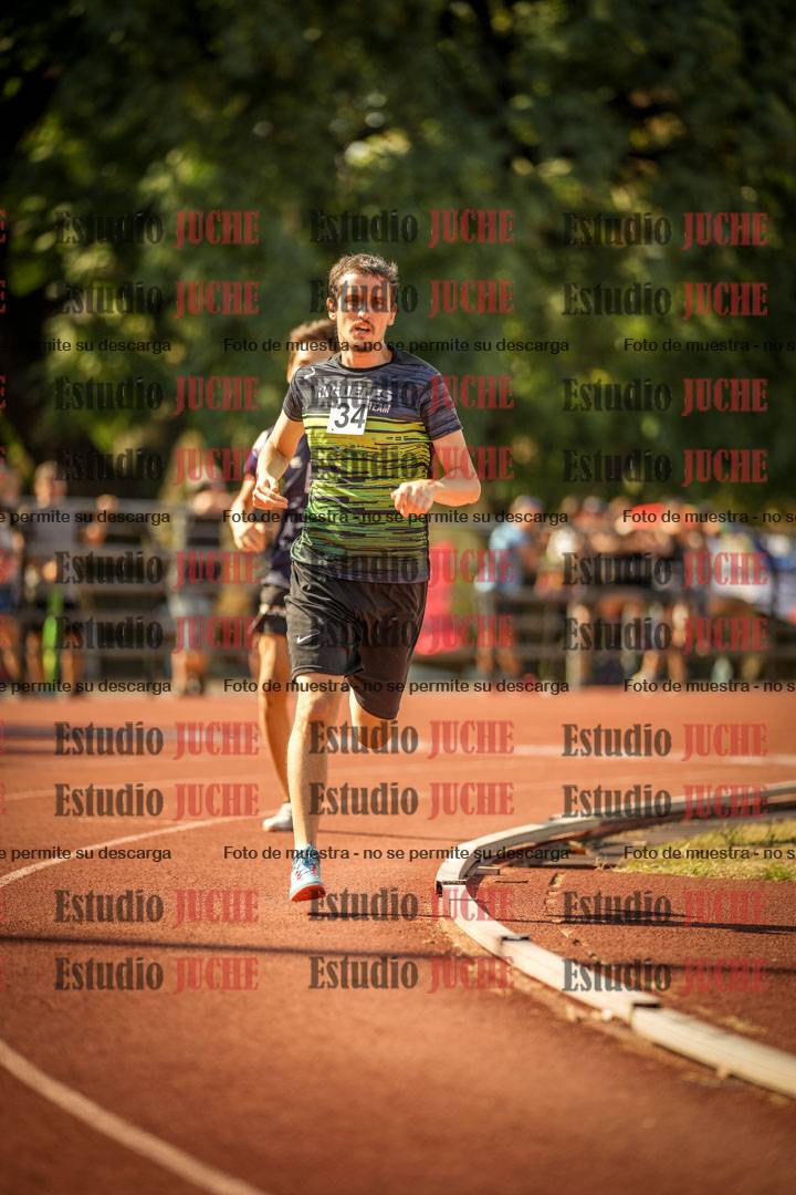 Fotos de los 800 m llanos de varones