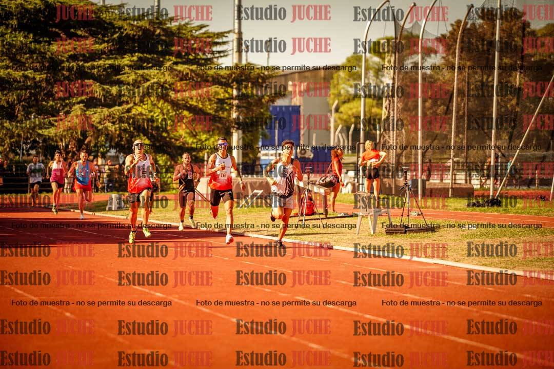 Fotos de los 800 m llanos de varones