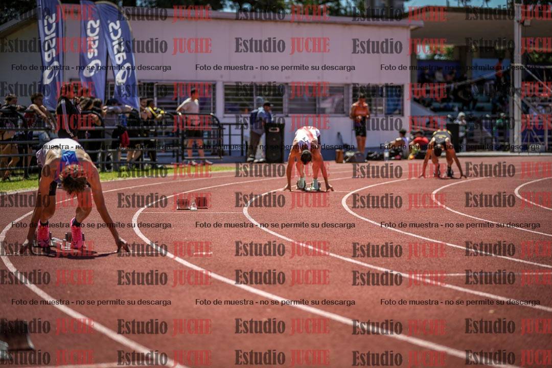 Fotos de los 400 m llanos de varones