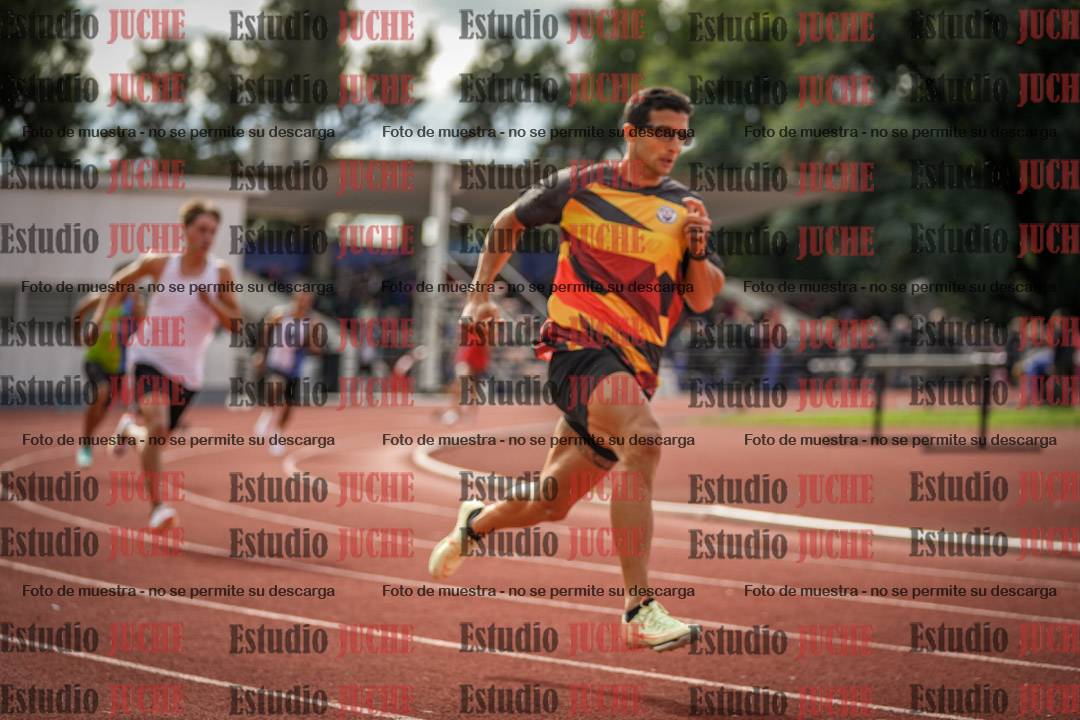 Fotos de los 400 m llanos de varones