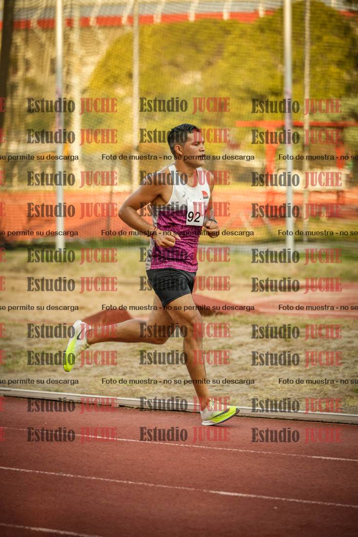 Fotos de los 5000 m llanos de mujeres y varones