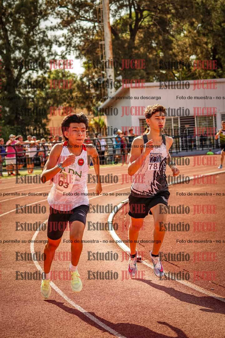 Fotos de los 800 m llanos de varones