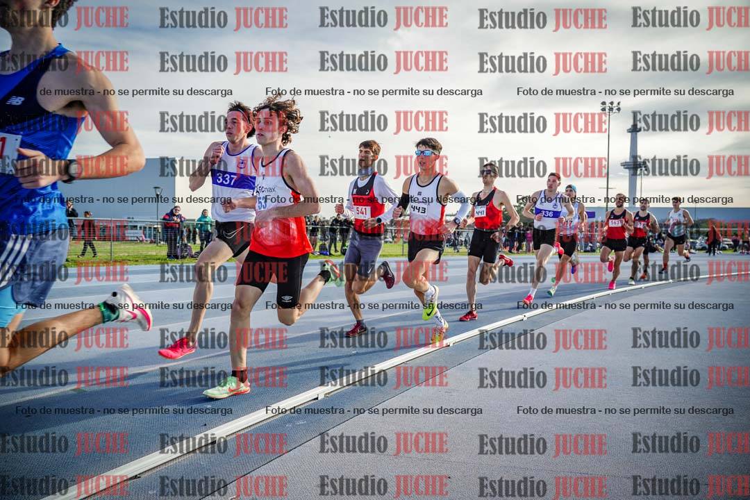 Fotos de los 1500 m llanos de varones