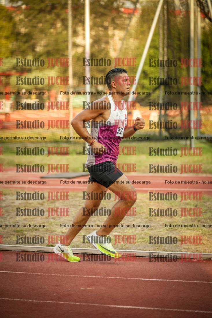 Fotos de los 5000 m llanos de mujeres y varones