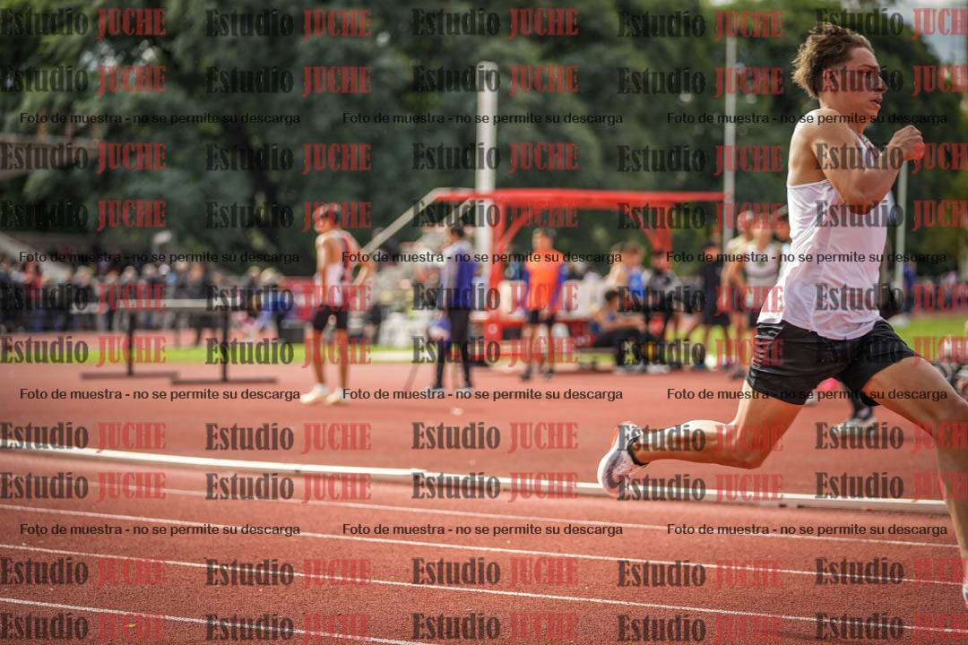 Fotos de los 400 m llanos de varones