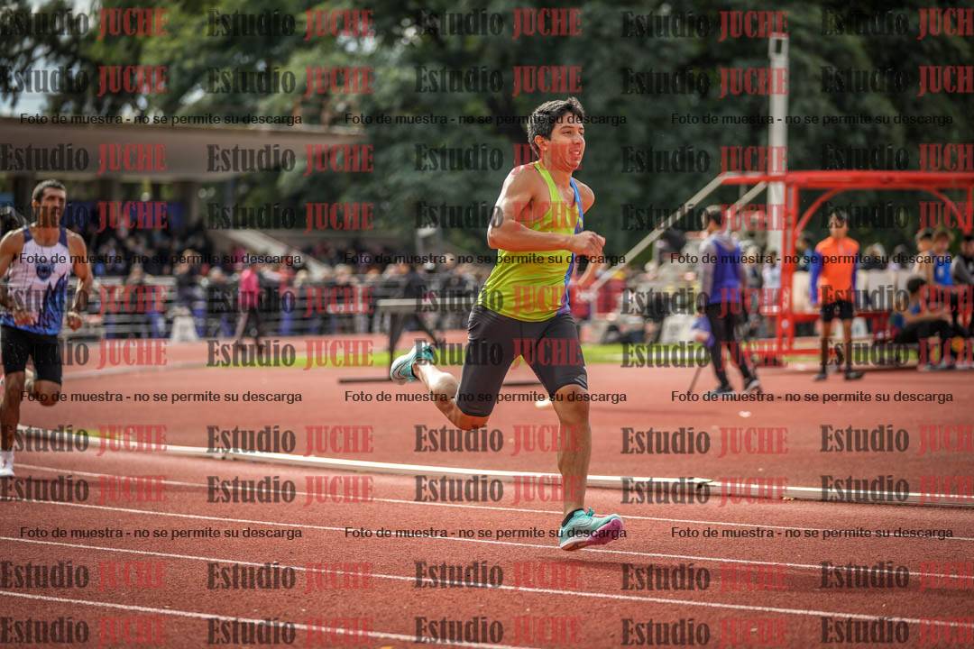 Fotos de los 400 m llanos de varones