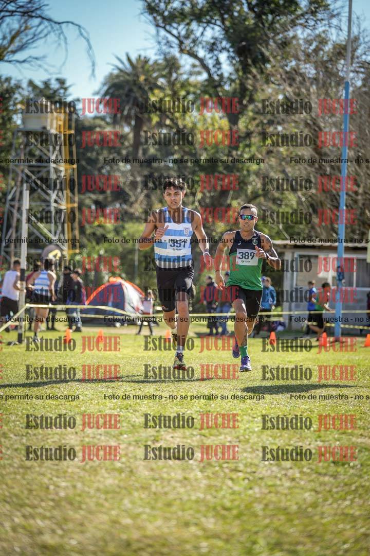 Fotos de la llegada del cross de 8000 m