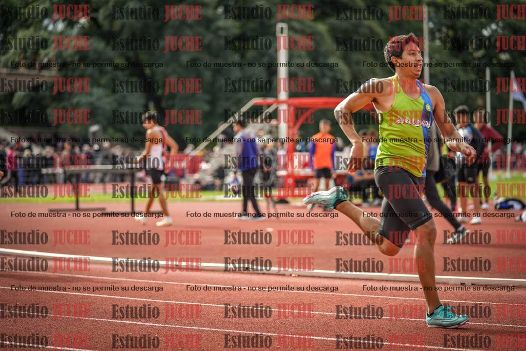 Fotos de los 400 m llanos de varones