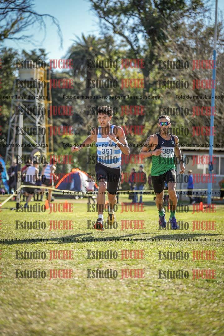 Fotos de la llegada del cross de 8000 m