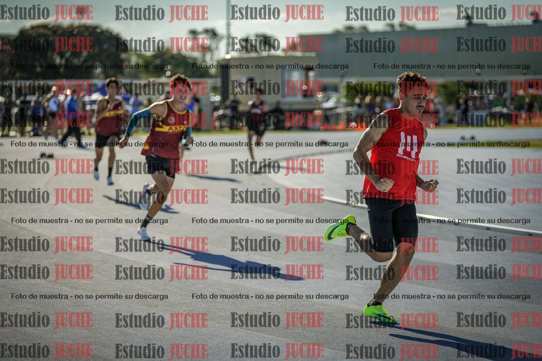 Fotos de los 400 m llanos de varones