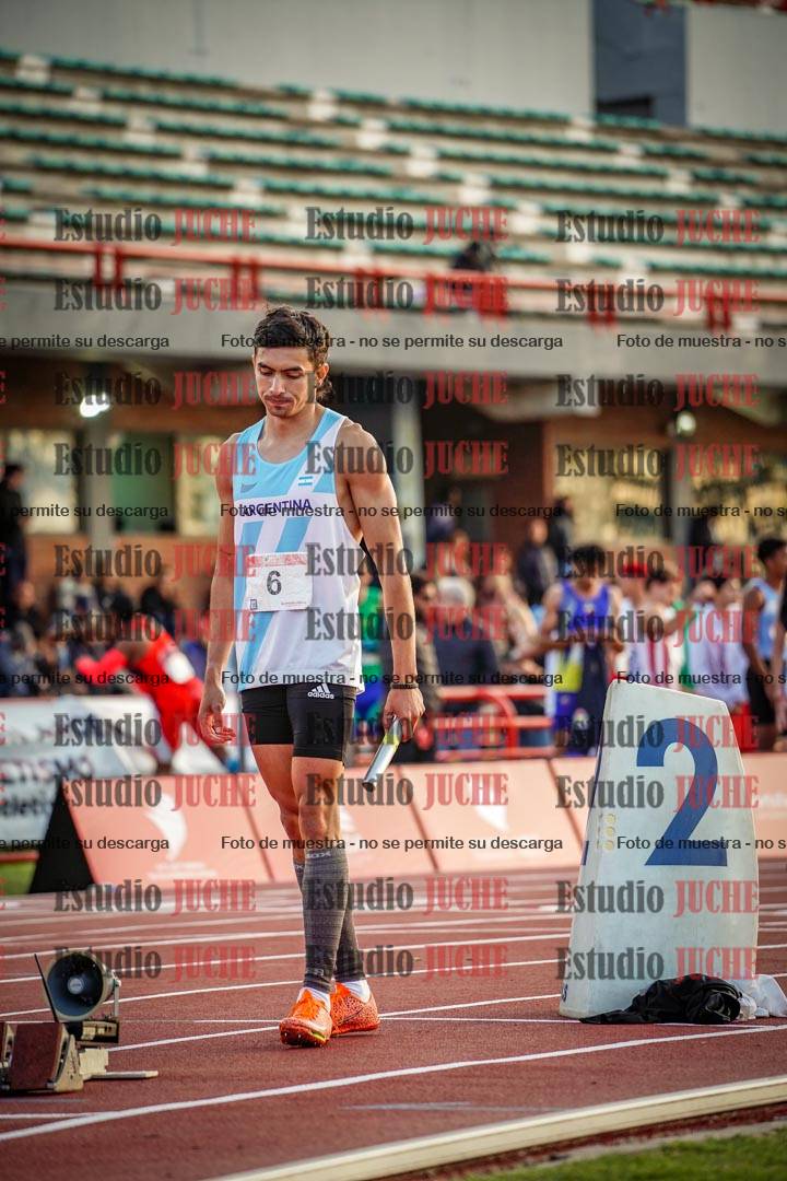 Fotos de los relevos 4x400 m de varones