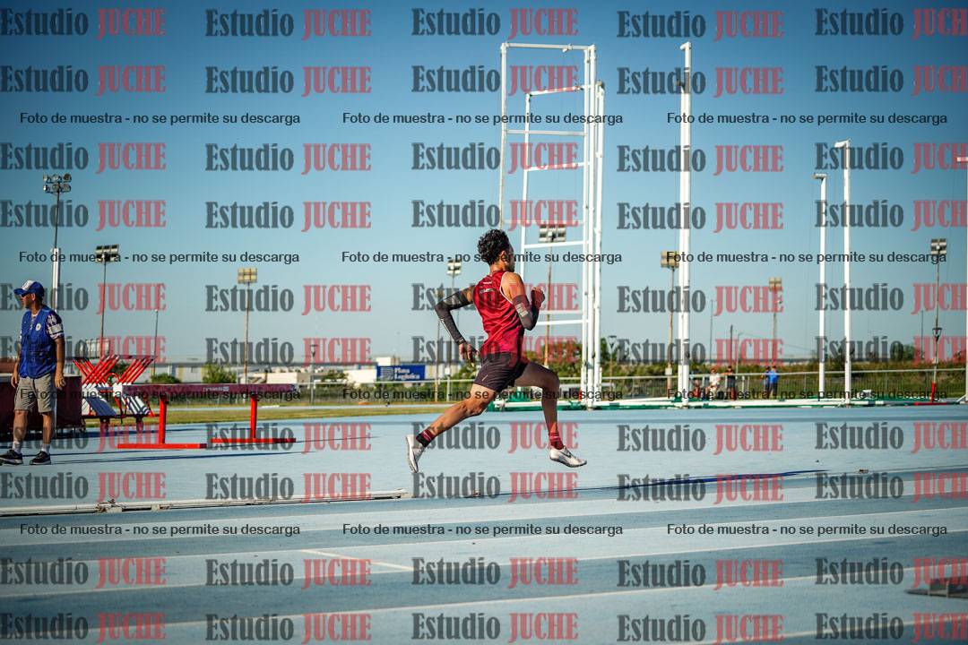 Fotos de los 400 m llanos de varones