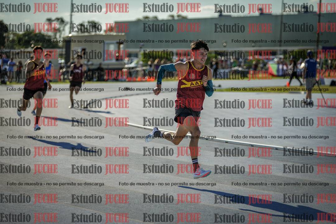 Fotos de los 400 m llanos de varones