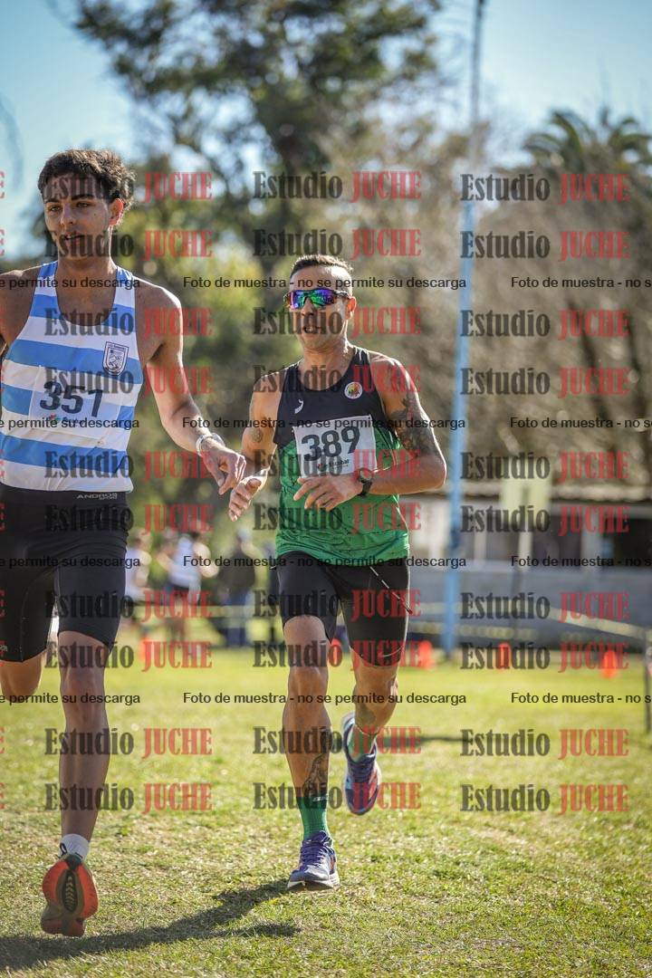 Fotos de la llegada del cross de 8000 m