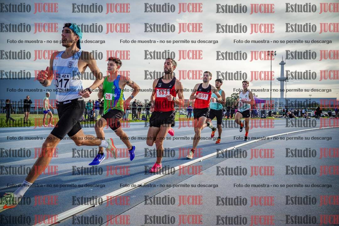 Fotos de los 1500 m llanos de varones