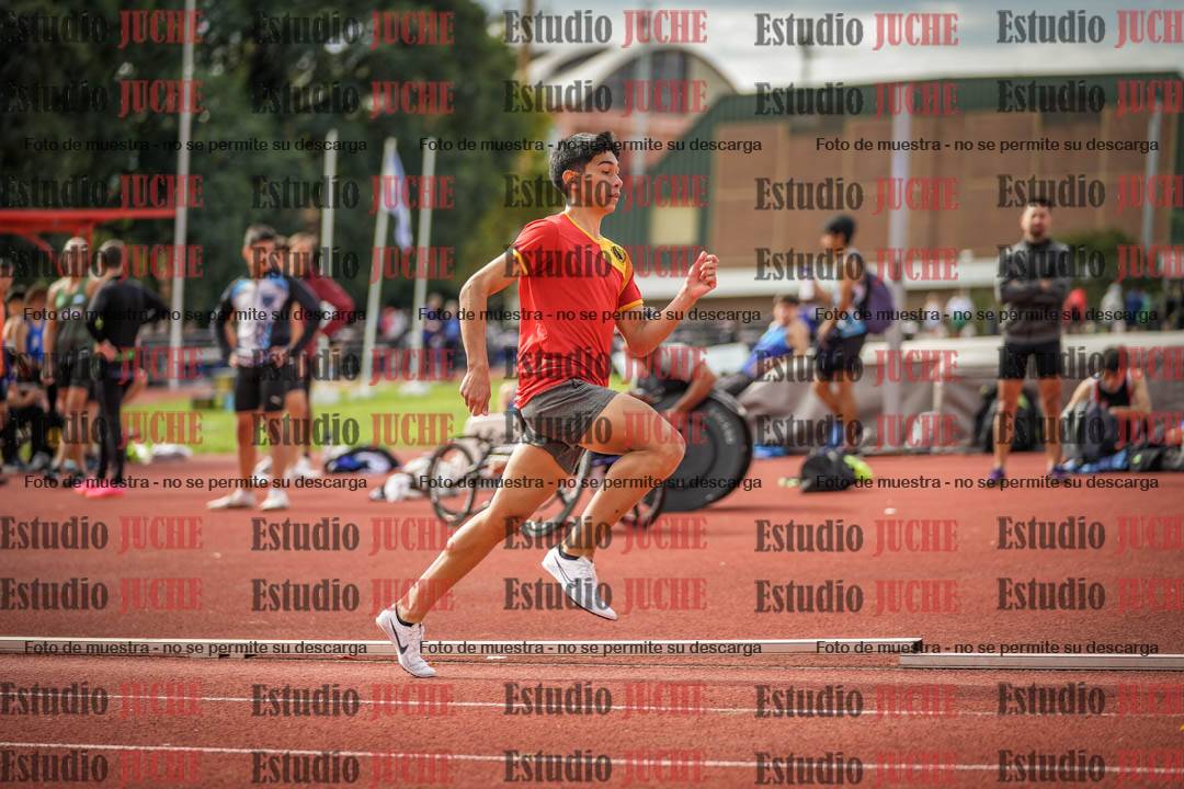 Fotos de los 400 m llanos de varones