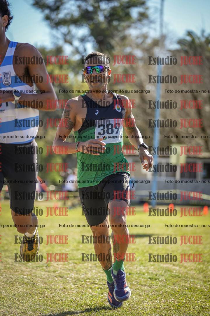 Fotos de la llegada del cross de 8000 m
