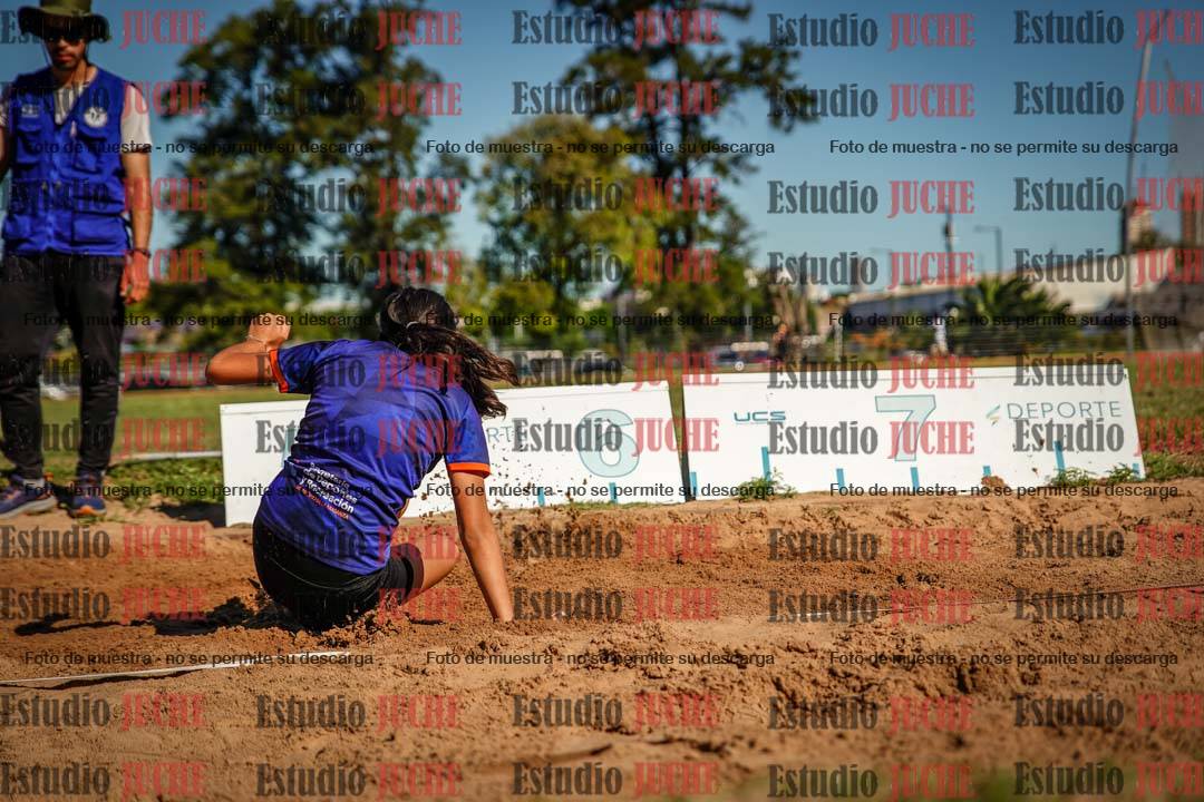 Fotos del salto triple de mujeres y varones - tablas de 8 - 11 - 13