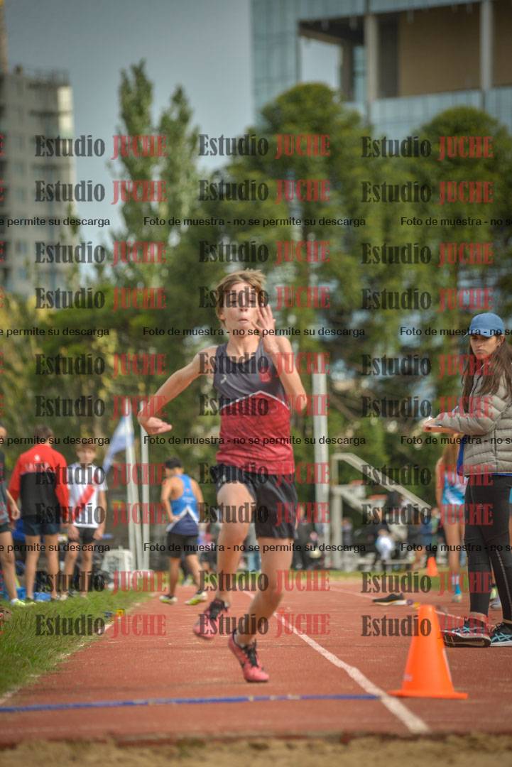 Fotos del salto en largo - varones U16