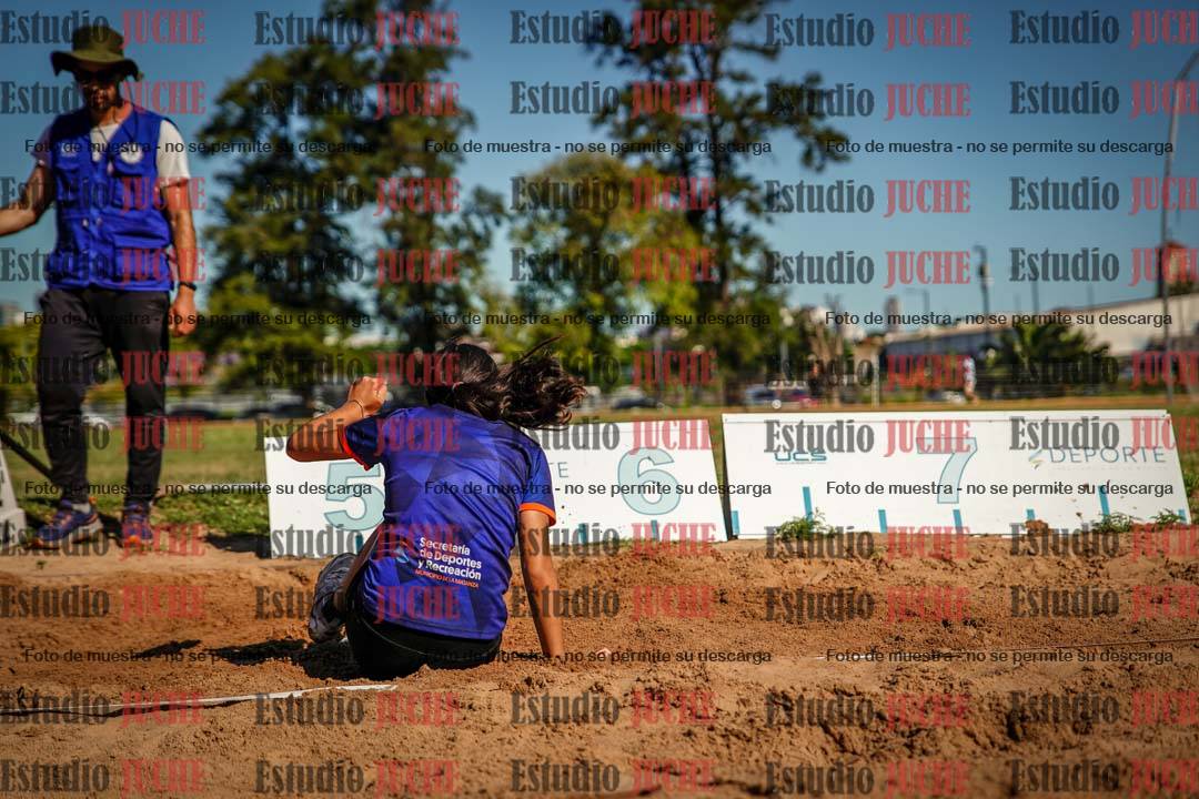 Fotos del salto triple de mujeres y varones - tablas de 8 - 11 - 13