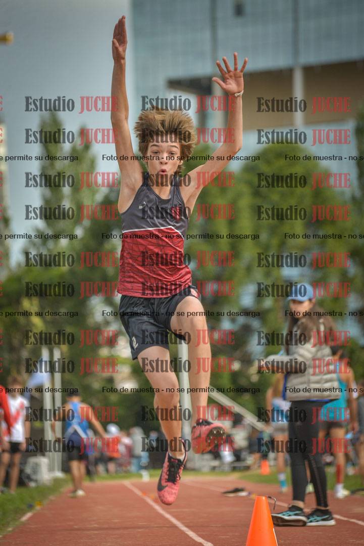 Fotos del salto en largo - varones U16