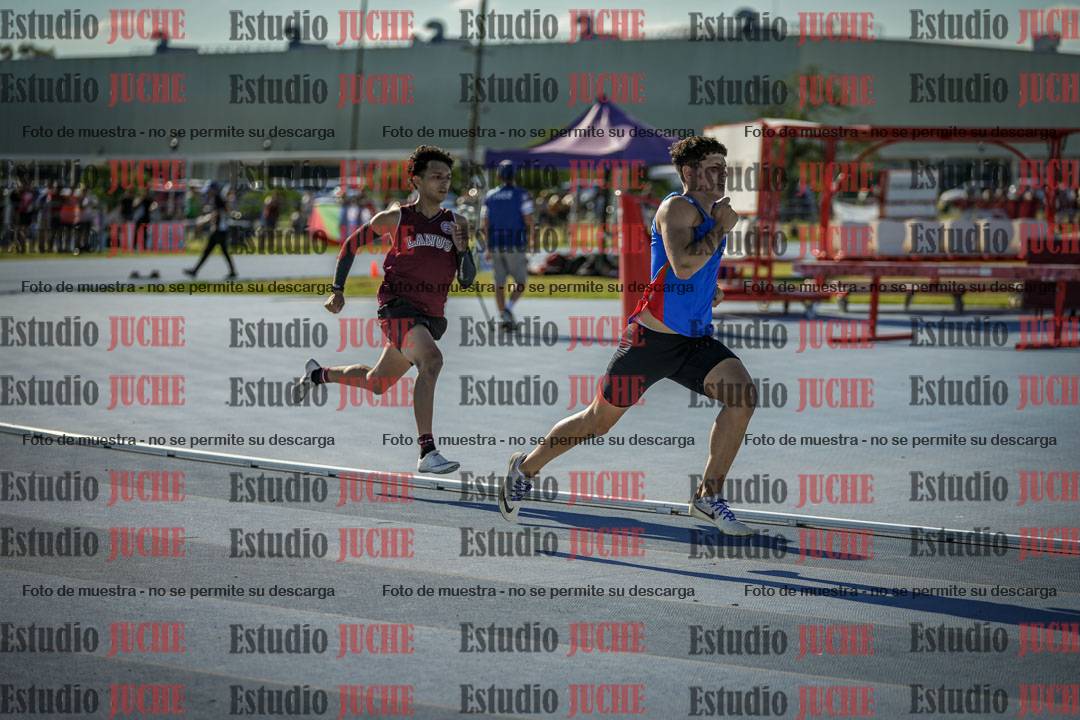 Fotos de los 400 m llanos de varones