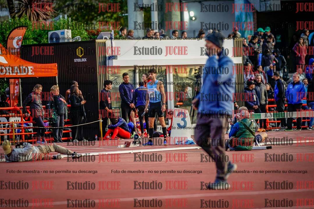 Fotos de los relevos 4x400 m de varones