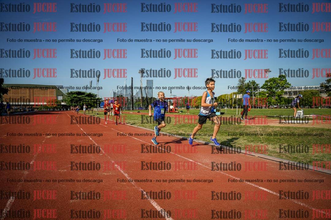 Fotos de los 1000 m llanos de varones