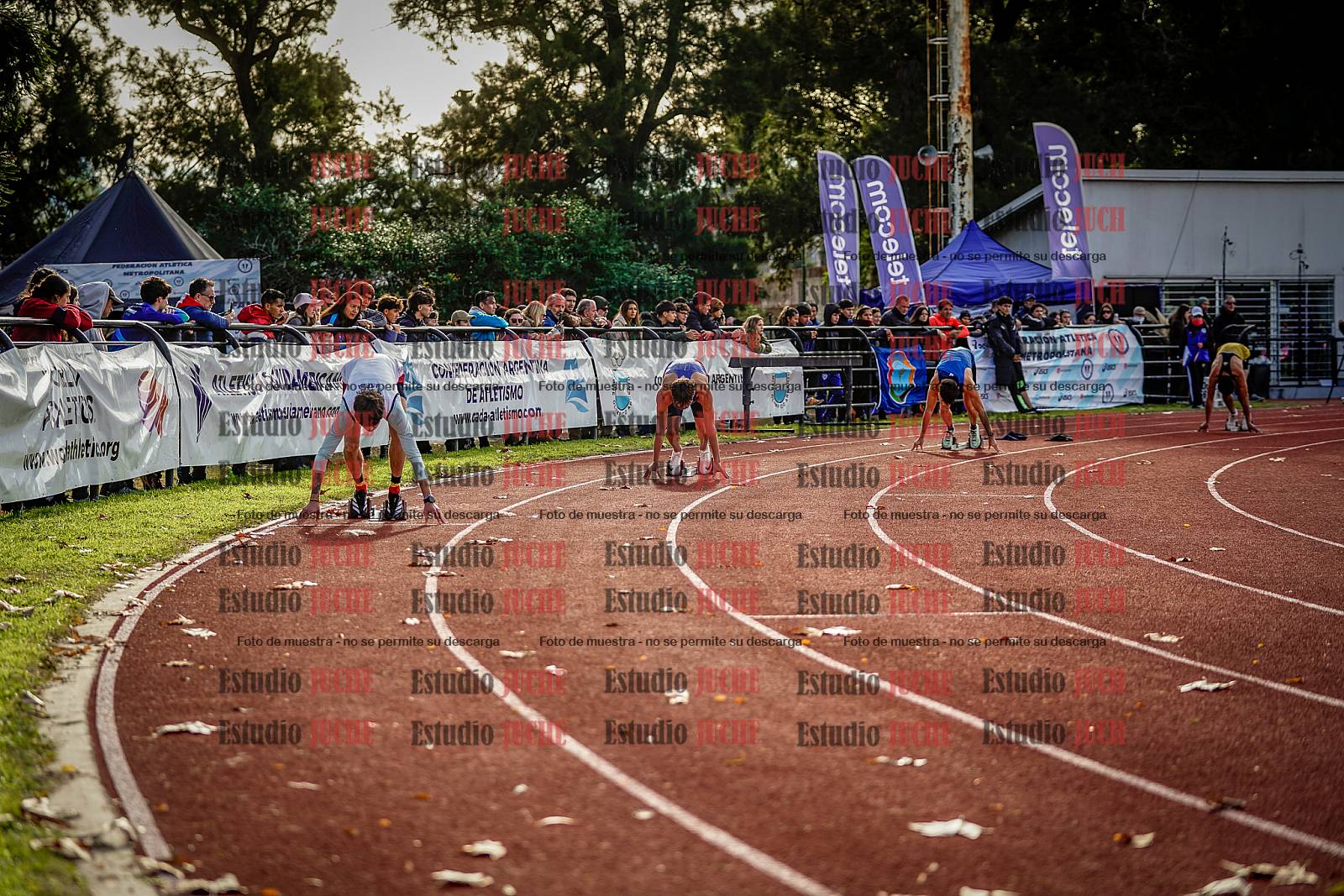 Fotos de los 400 m con vallas de varones