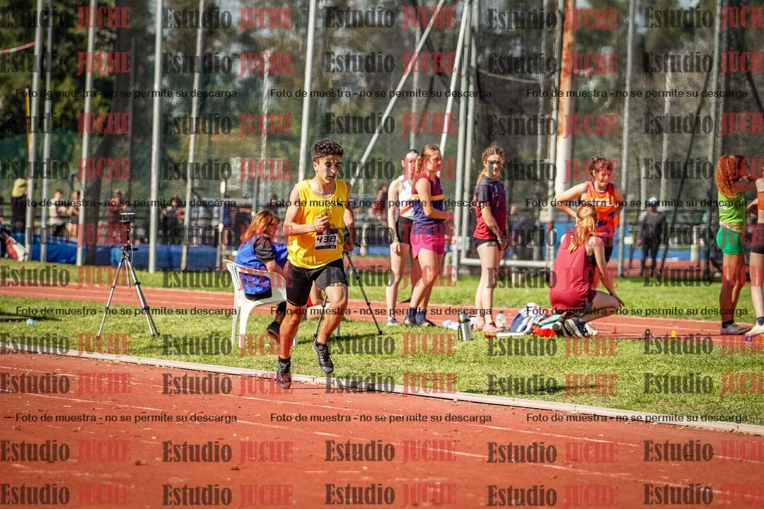 Fotos de los 600 m llanos de varones