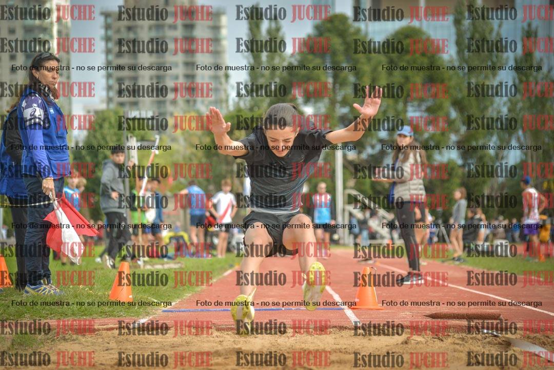 Fotos del salto en largo - varones U16
