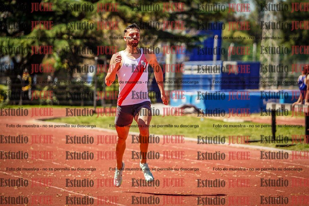 Fotos de los 400 m llanos de varones