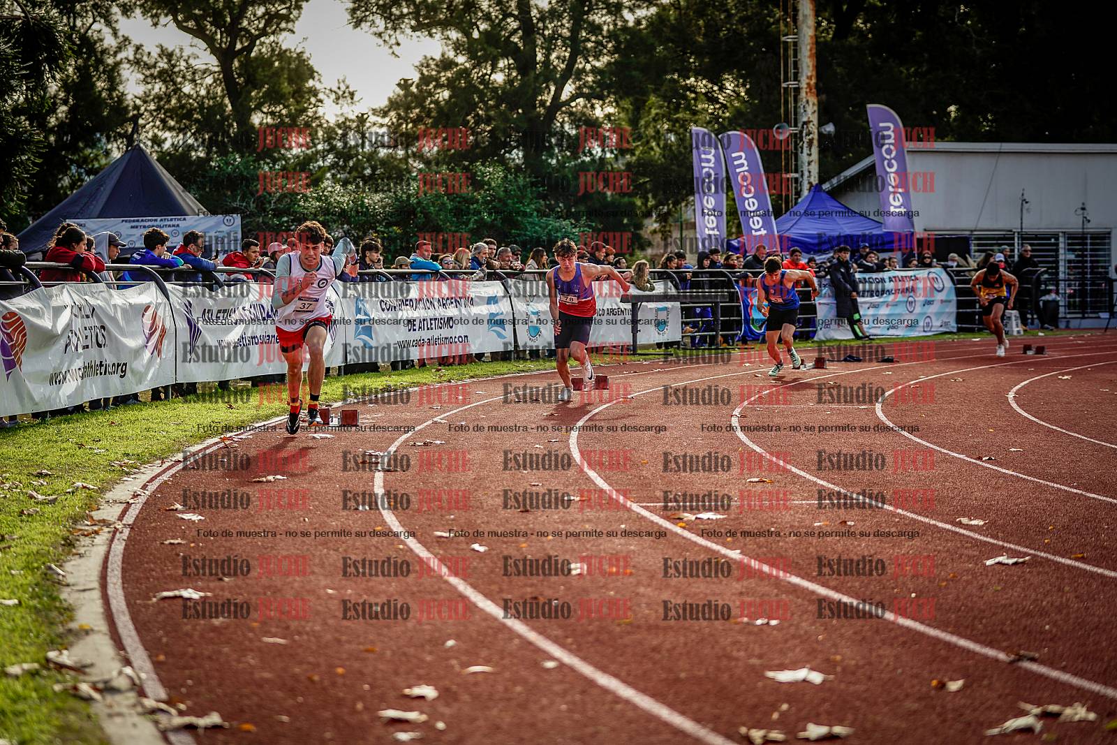 Fotos de los 400 m con vallas de varones