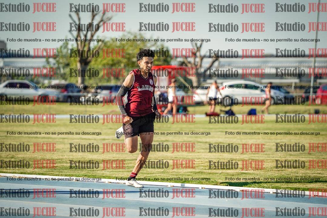 Fotos de los 400 m llanos de varones