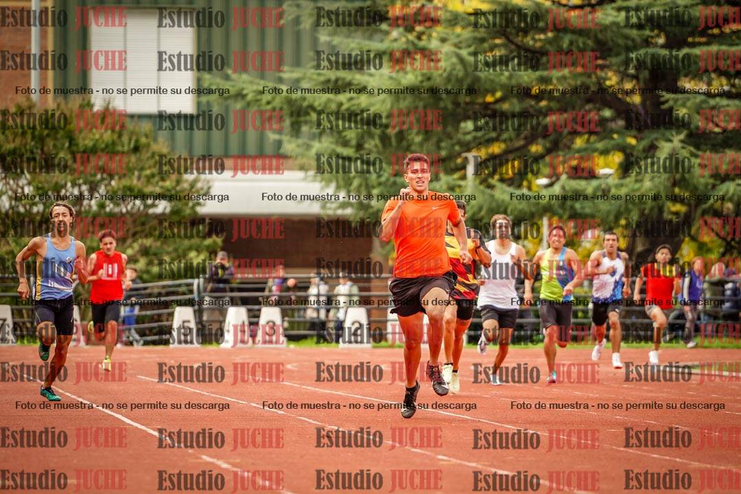 Fotos de los 400 m llanos de varones